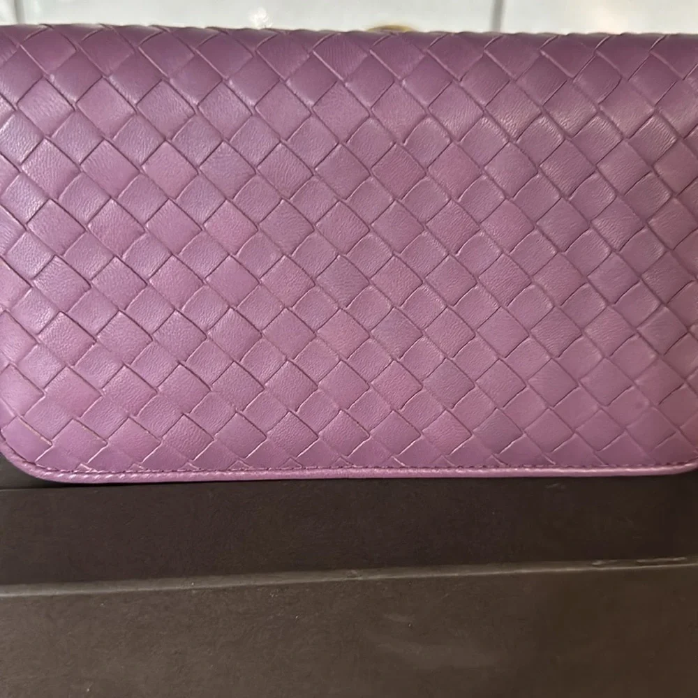 Bottega Veneta wallet. Great used condition.  Comes with cards and box.